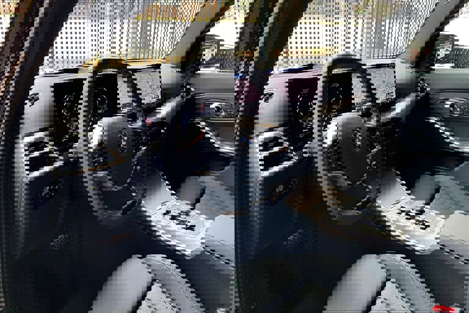 Certified 2025 BMW 330i Sedan image 17