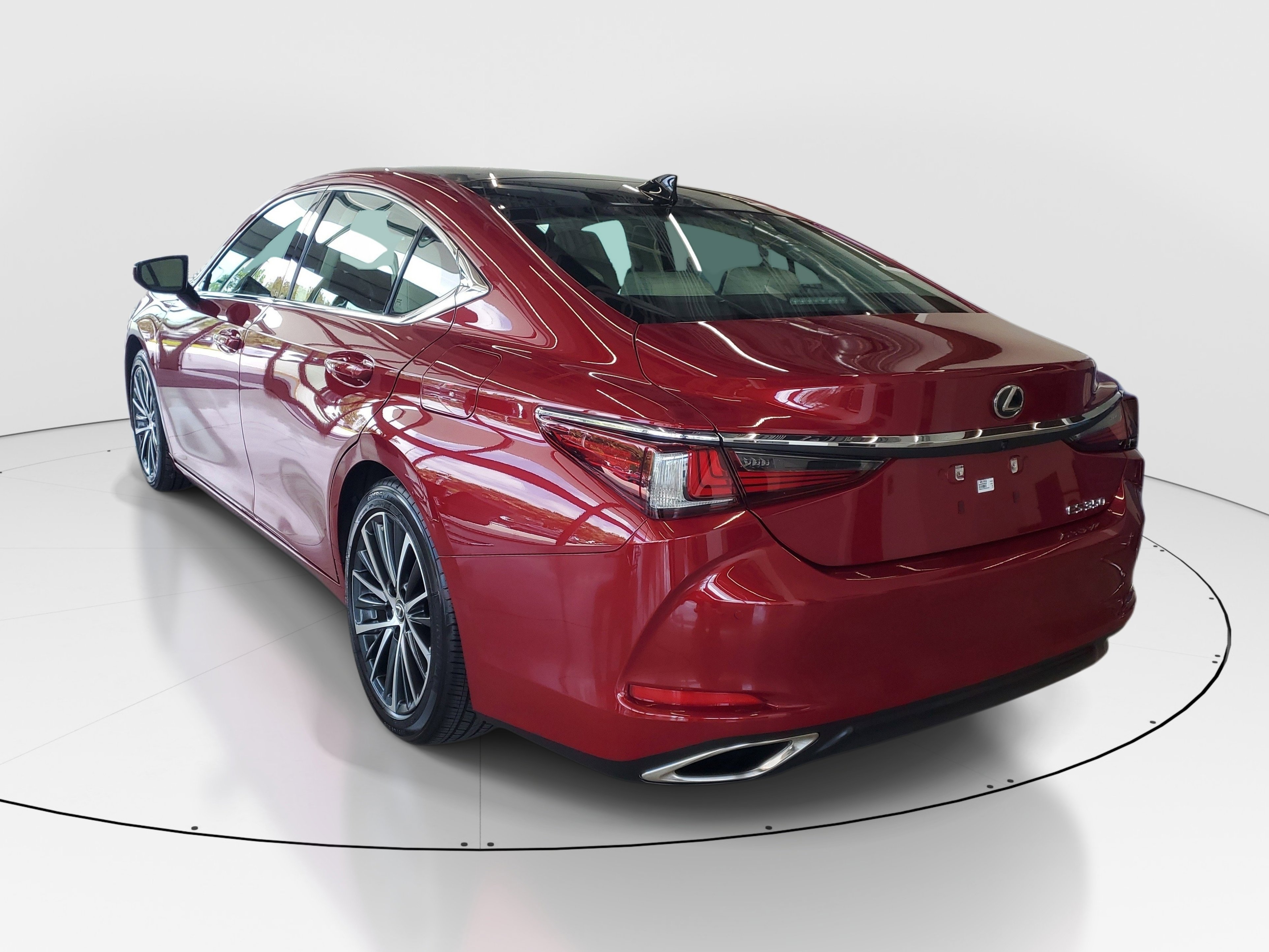 Used 2025 Lexus ES 350 w/ Premium Package FWD image 5