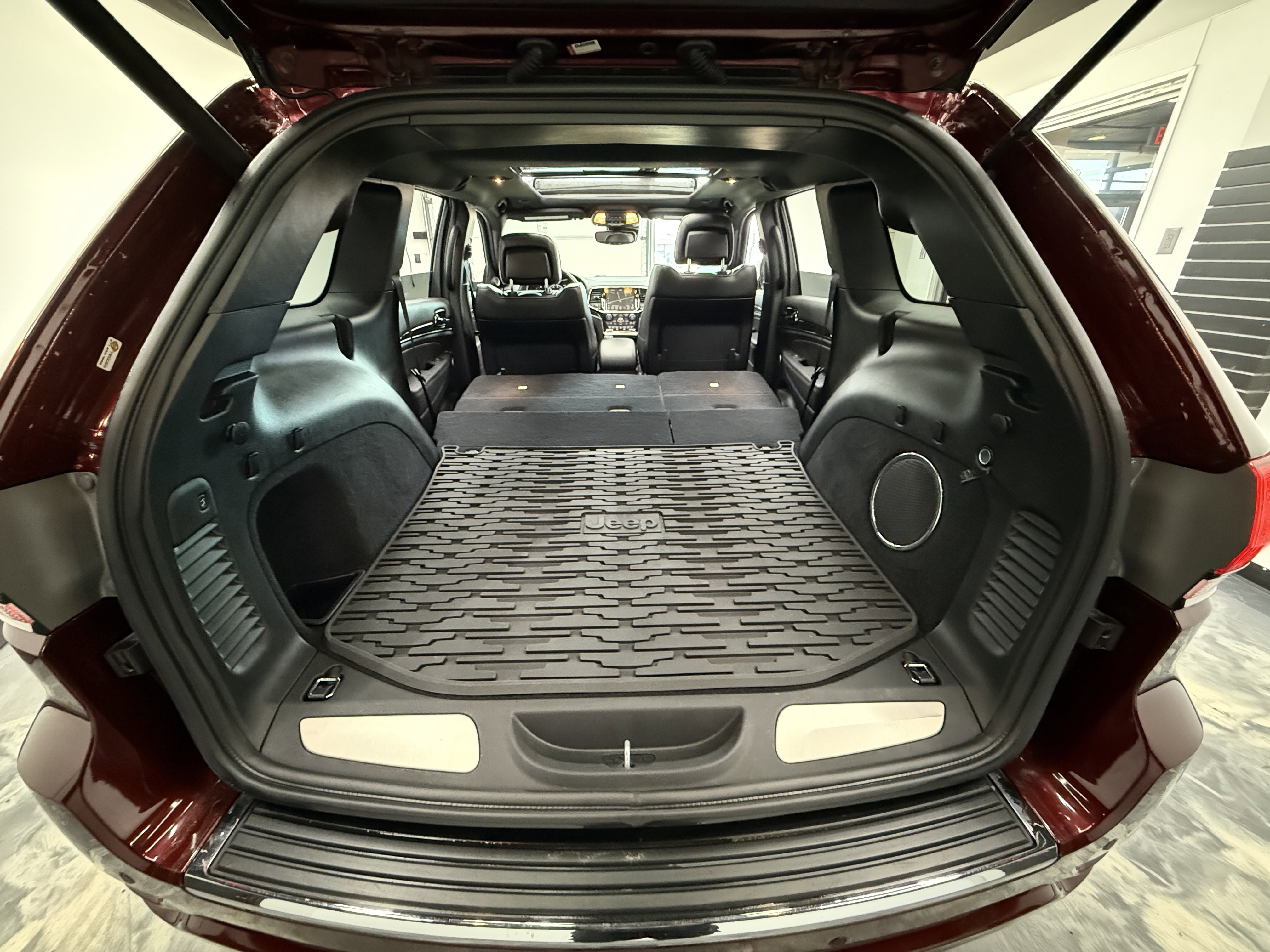 Used 2021 Jeep Grand Cherokee Overland w/ Protech Group AWD/4WD image 31