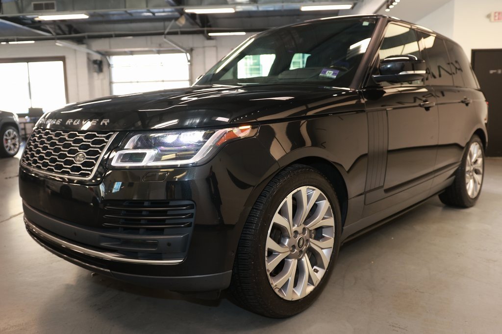 Used 2019 Land Rover Range Rover HSE image 3
