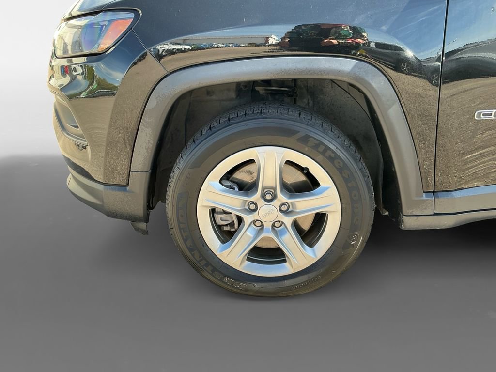 Used 2024 Jeep Compass Latitude image 14