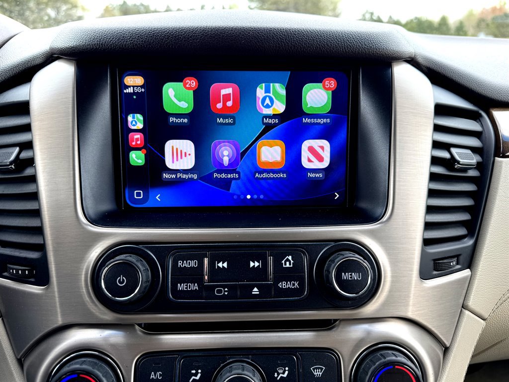 Used 2017 GMC Yukon XL Denali w/ Open Road Package AWD/4WD image 5