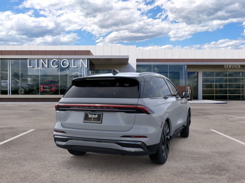 New 2026 Lincoln Nautilus Reserve w/ Jet Appearance Package AWD/4WD image 8