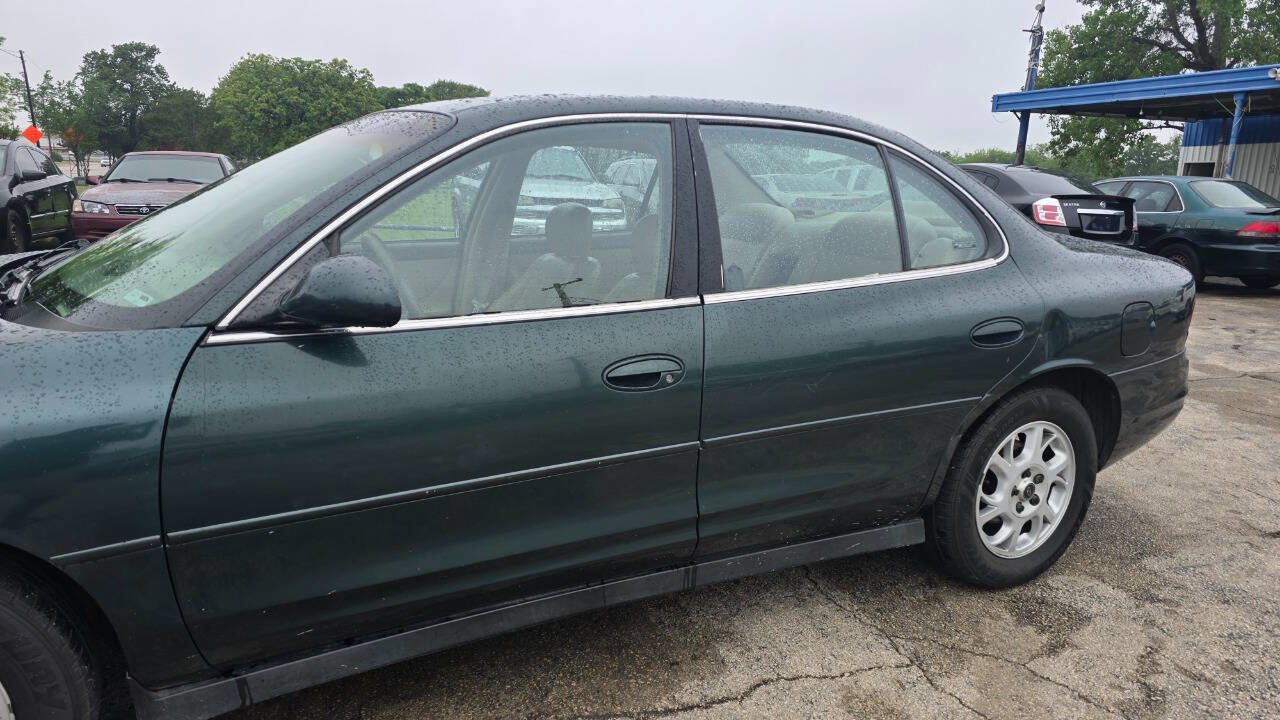 Used 2001 Oldsmobile Intrigue GL w/ Premium Leather Pkg image 2