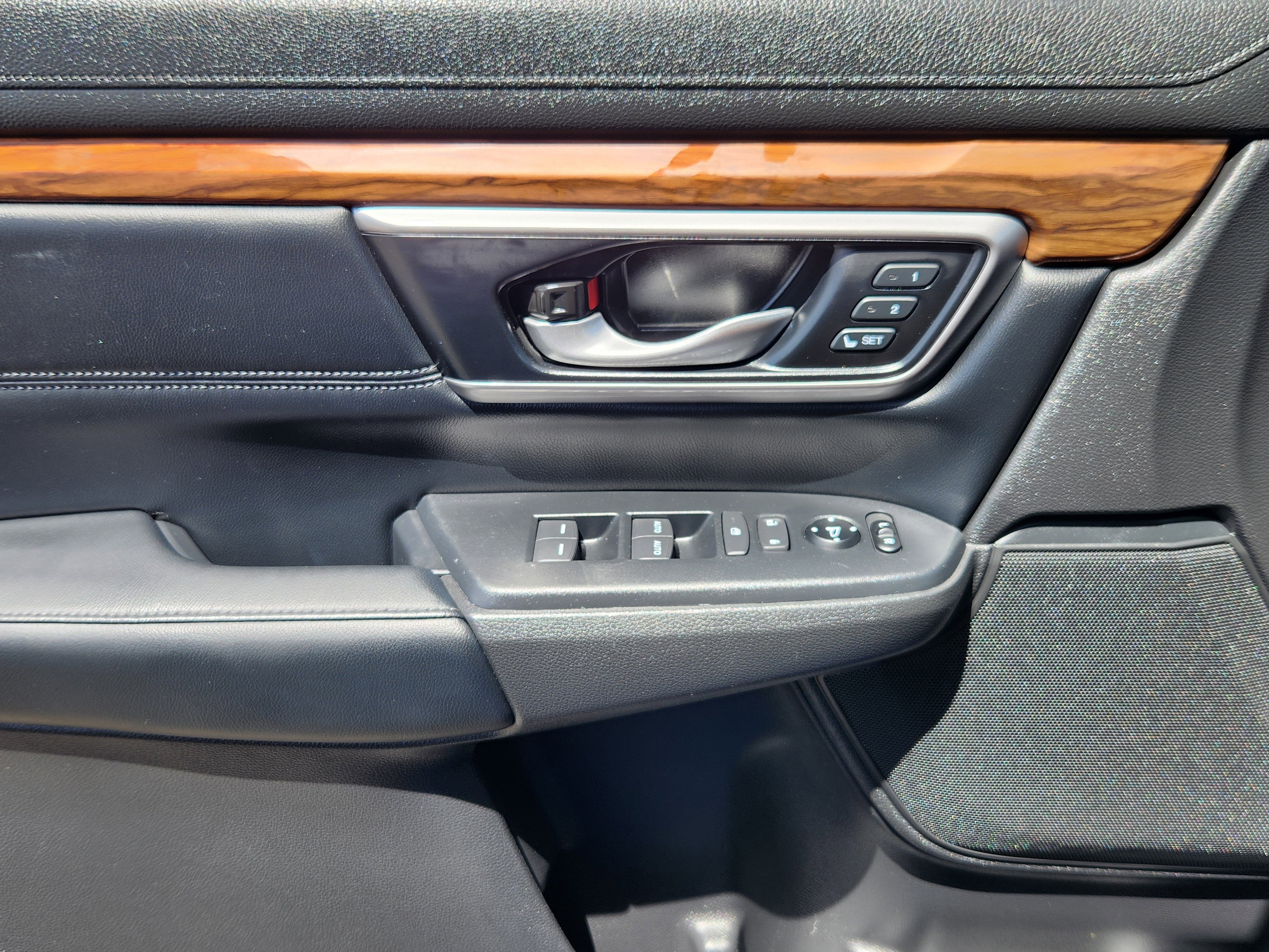 Used 2022 Honda CR-V Touring image 7