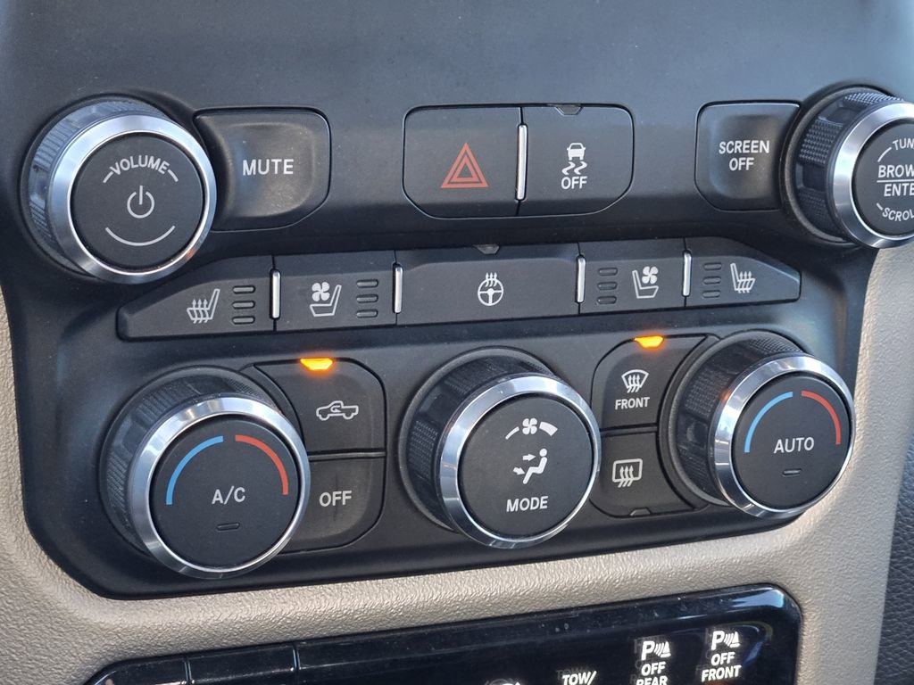 Used 2019 RAM 3500 Laramie AWD/4WD image 31