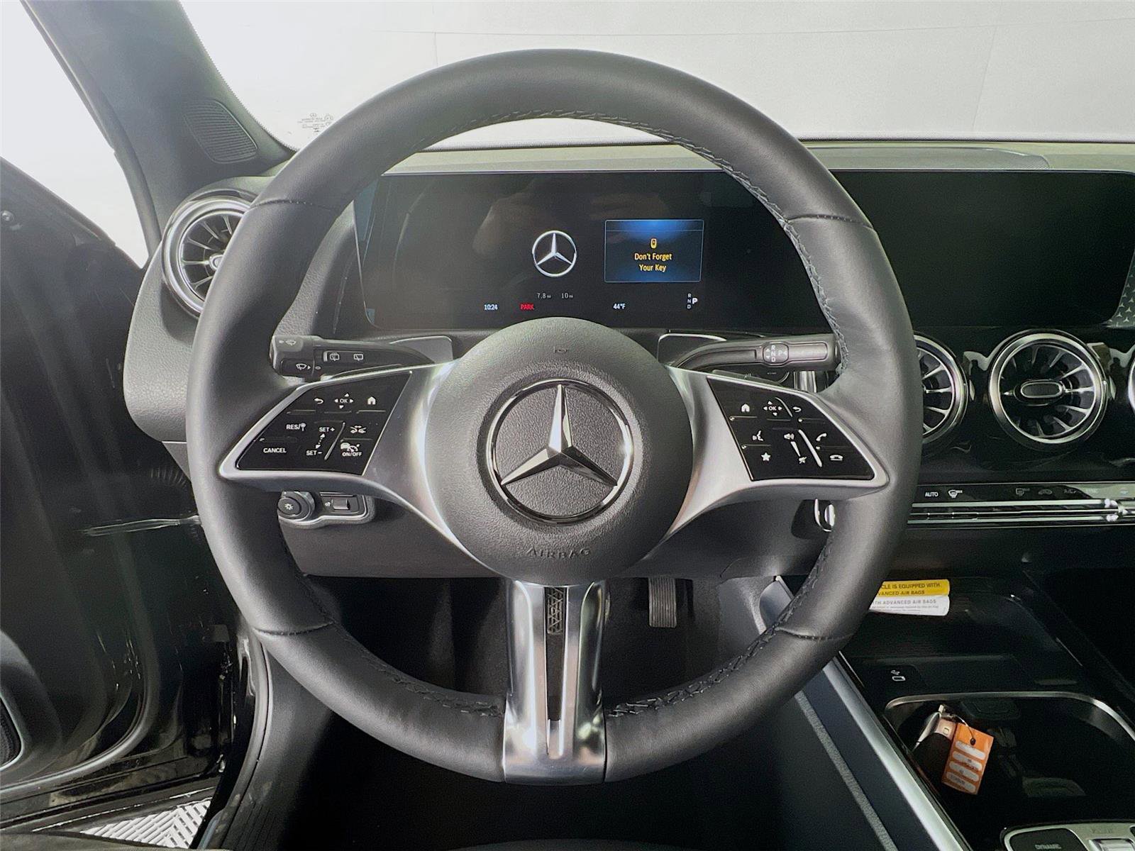 New 2026 Mercedes-Benz GLB 250 4MATIC image 11
