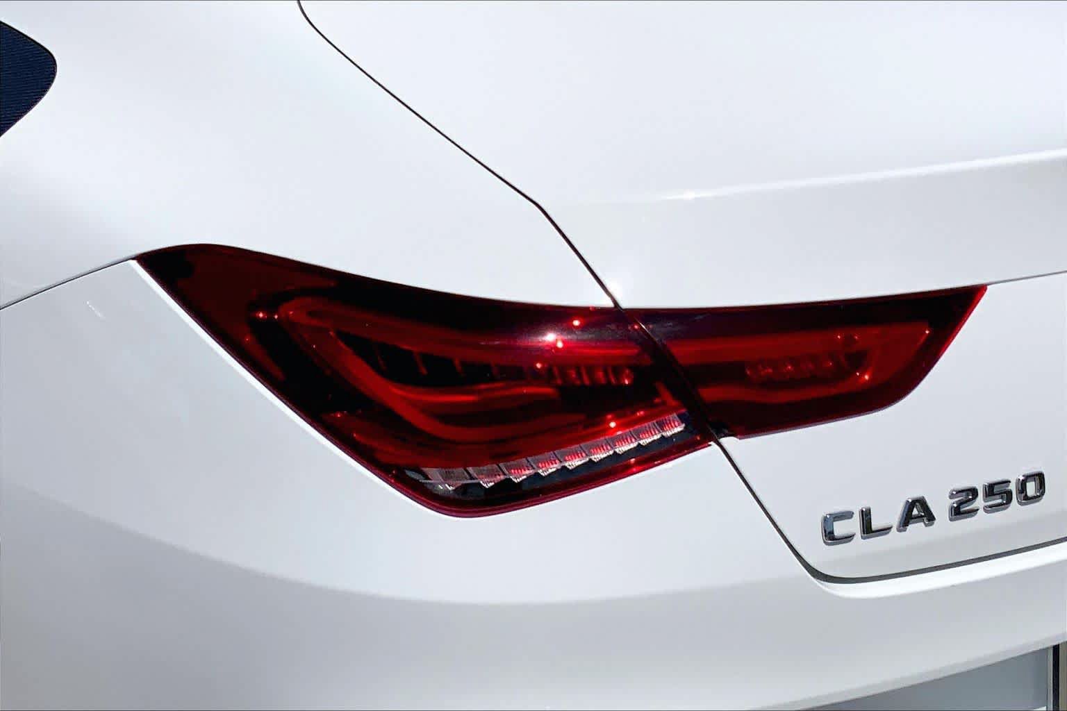 Used 2023 Mercedes-Benz CLA 250 image 27
