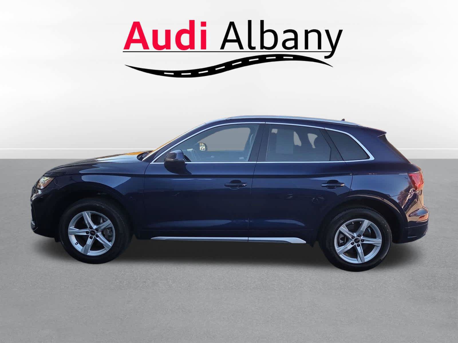 Used 2024 Audi Q3 2.0T Premium Plus w/ Premium Plus Package AWD/4WD image 6
