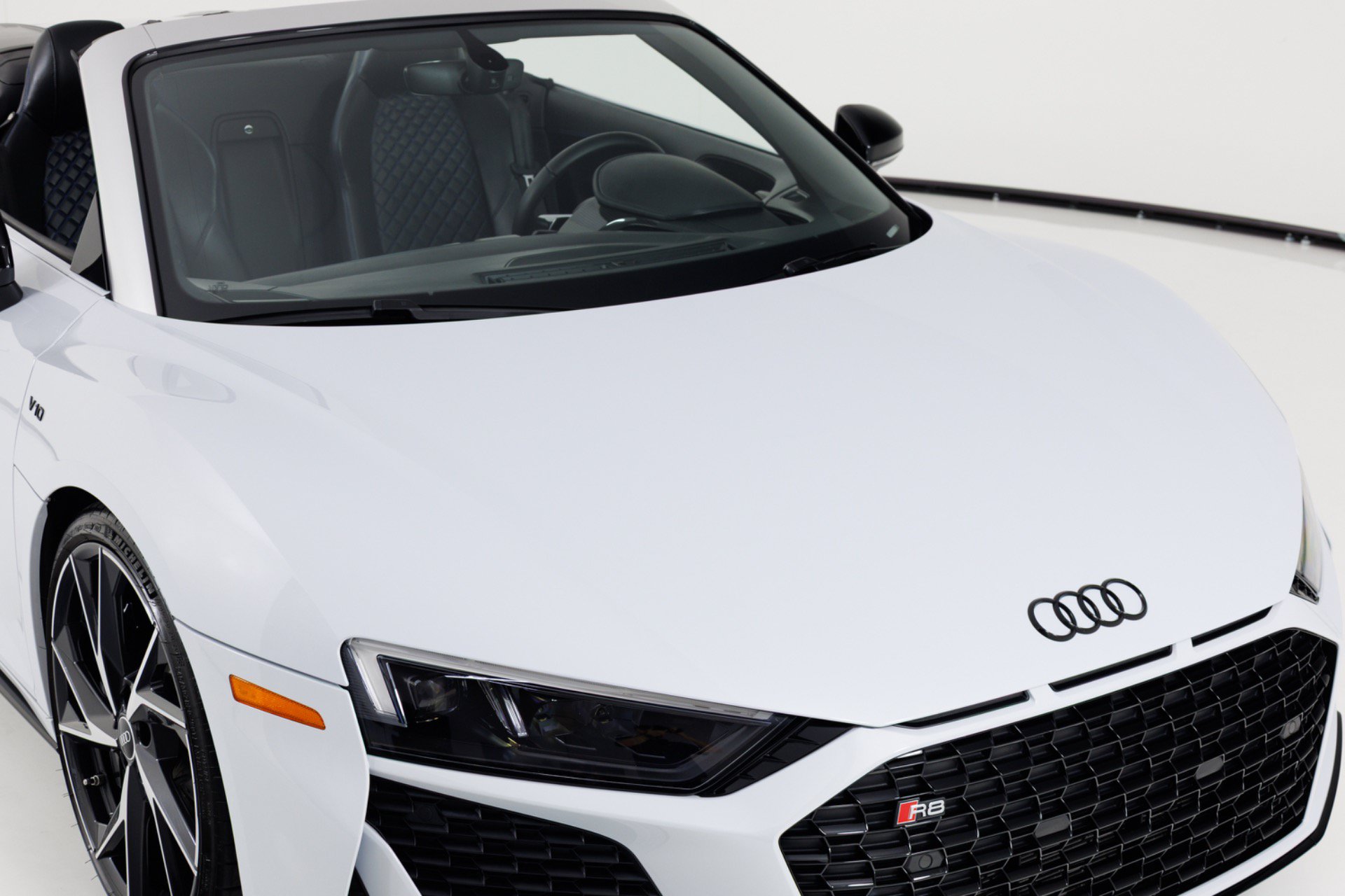 Used 2022 Audi R8 V10 w/ Premium Package RWD image 54
