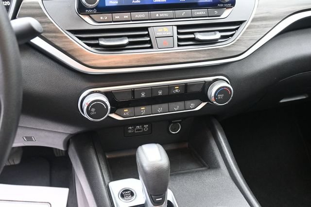 Used 2025 Nissan Altima 2.5 SV AWD/4WD image 21