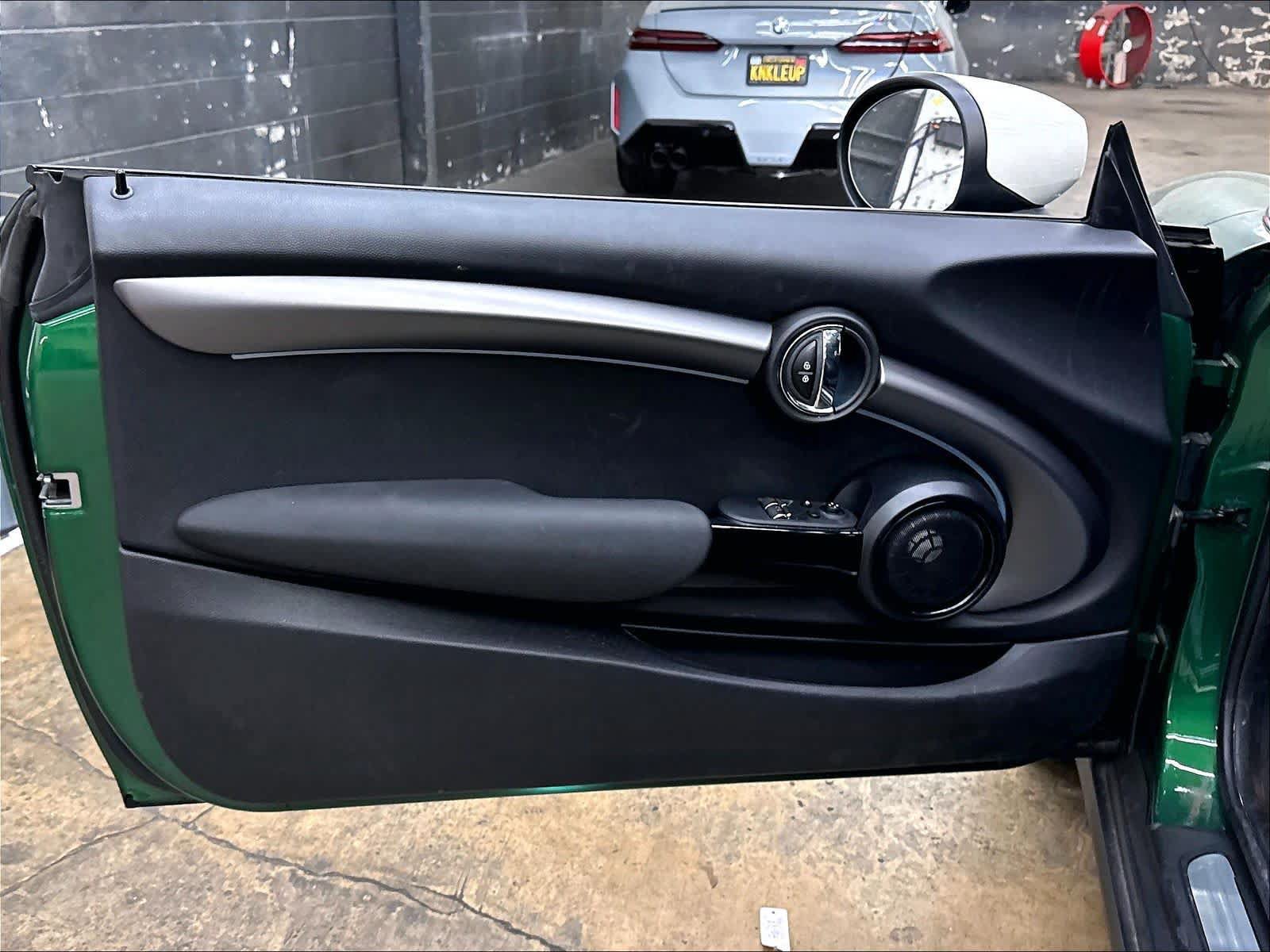 Used 2024 MINI Cooper SE FWD image 25