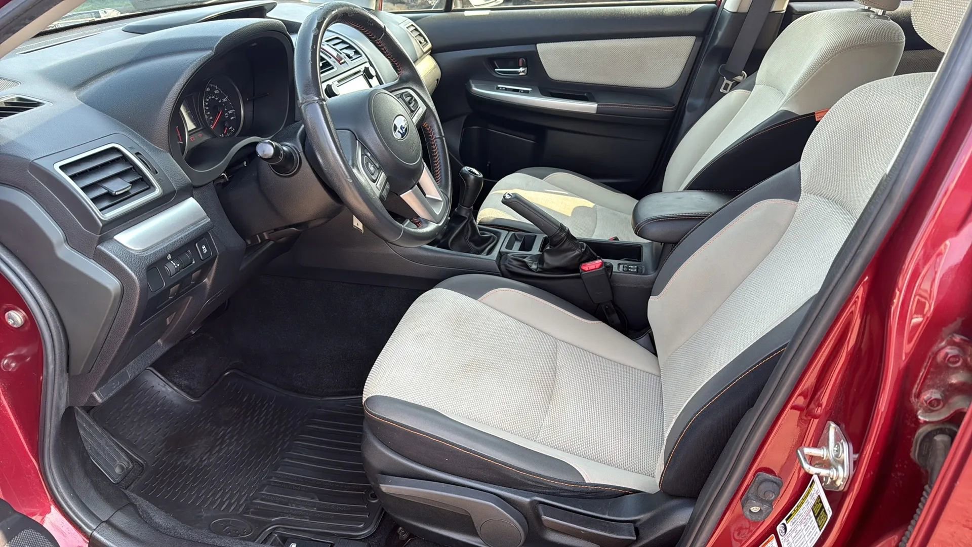 Used 2017 Subaru Crosstrek 2.0i Premium image 10