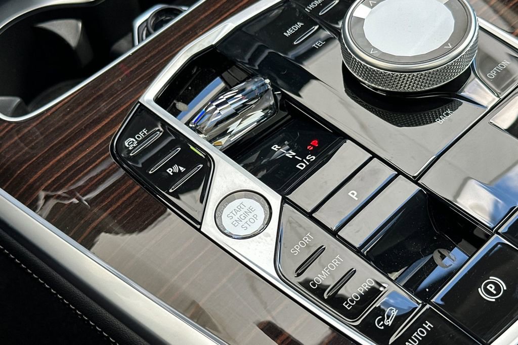 New 2026 BMW X7 xDrive40i w/ Premium Package image 25