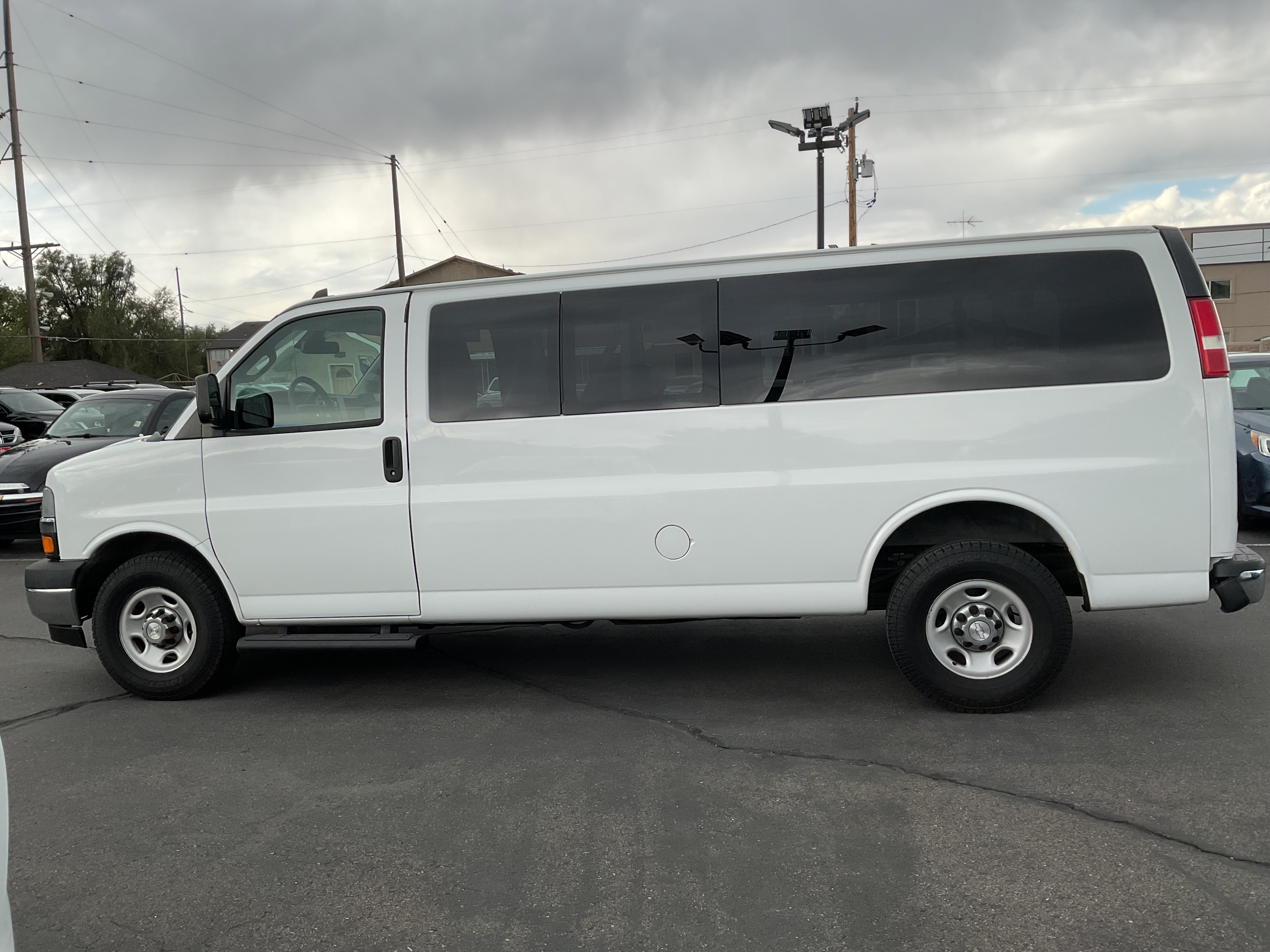 Used 2019 Chevrolet Express 3500 LT w/ LT Preferred Equipment Group RWD image 5