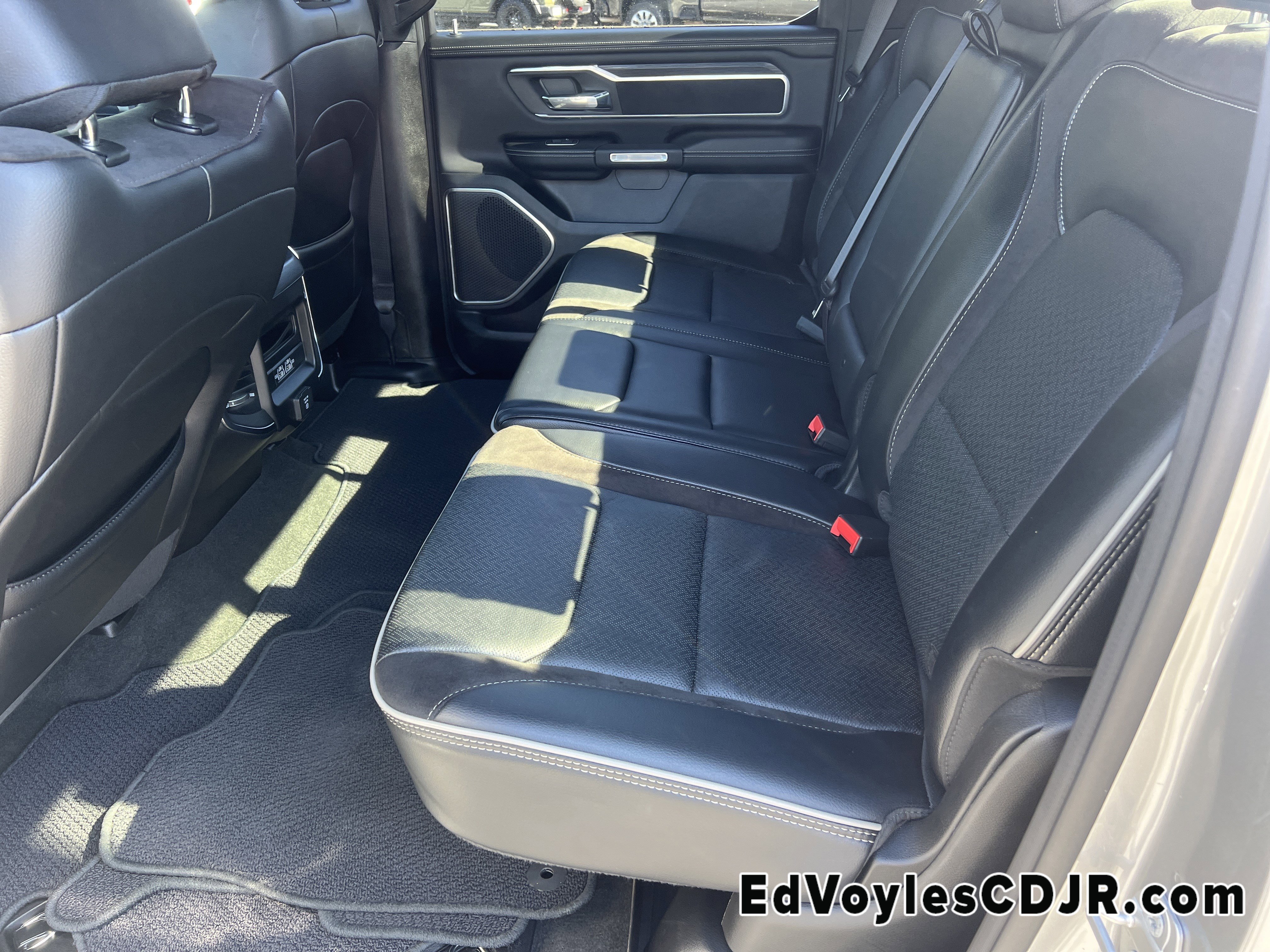 Used 2023 RAM 1500 Laramie image 26