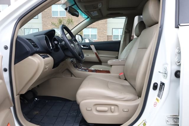 Used 2013 Toyota Highlander Limited image 11