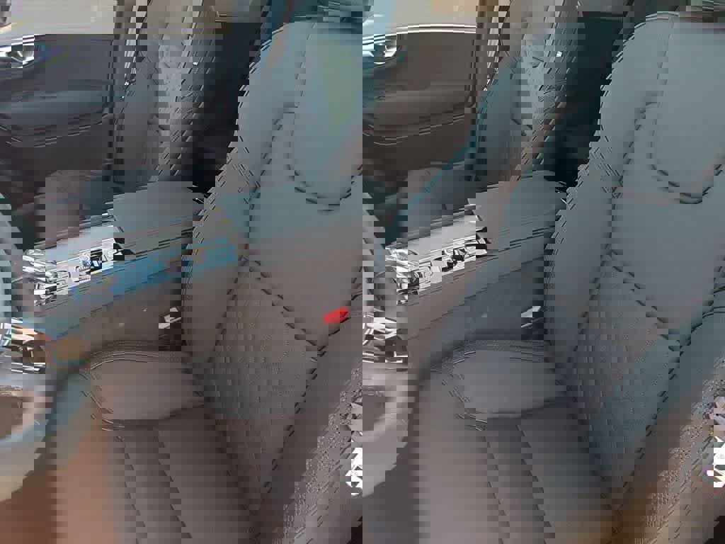 Used 2026 Volvo XC90 B6 Plus w/ Protection Package Premier image 14