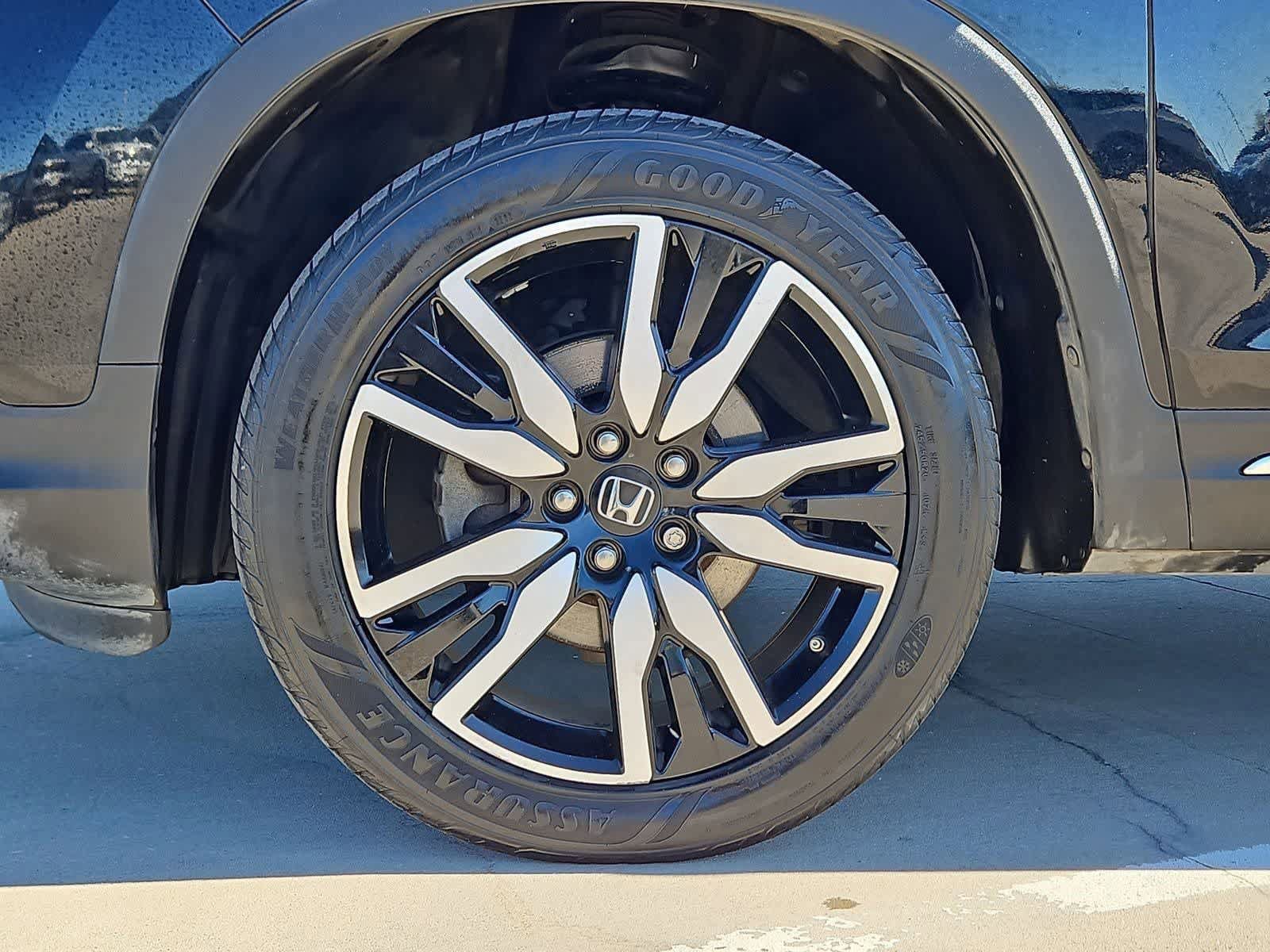 Used 2020 Honda Pilot Touring image 13