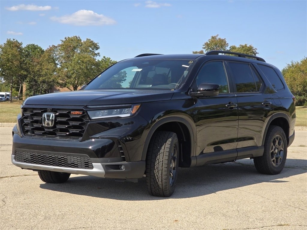 New 2025 Honda Pilot TrailSport image 16