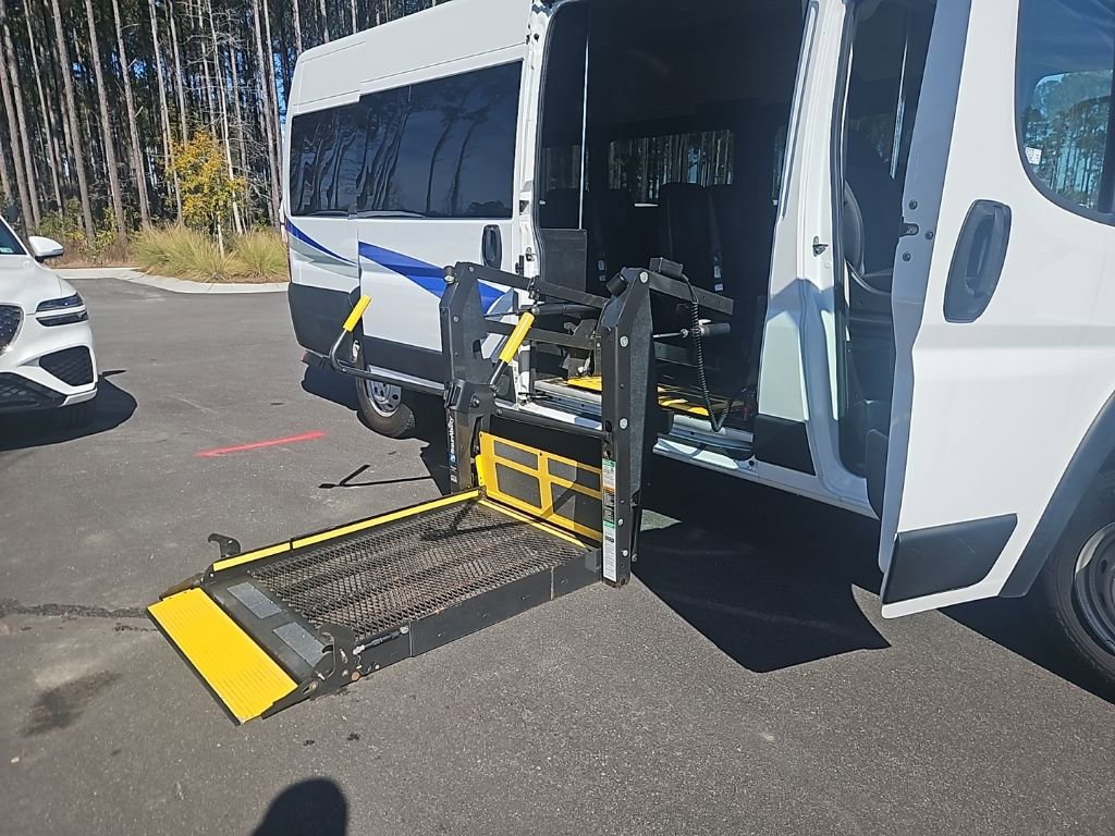 Used 2019 RAM ProMaster 3500 w/ Premium Appearance Group FWD image 2