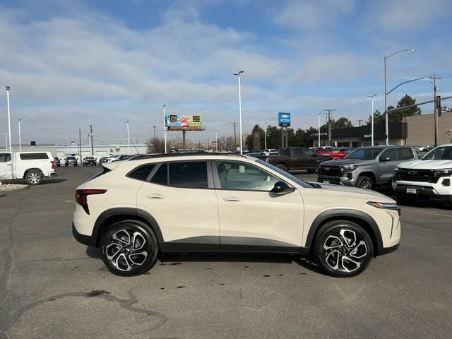 New 2026 Chevrolet Trax RS w/ Driver Confidence Package image 2