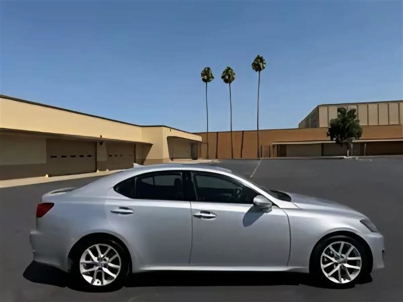 Used 2012 Lexus IS 250 w/ Premium Pkg Value Edition RWD image 4