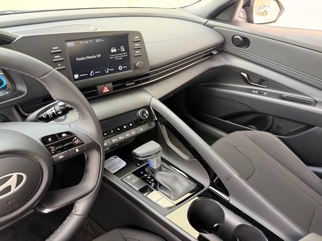 New 2026 Hyundai Elantra SEL Sport Premium FWD image 24