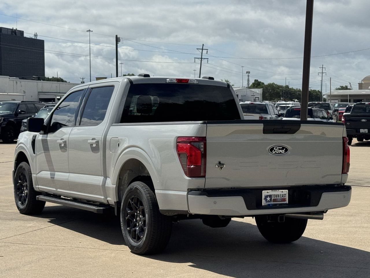 New 2026 Ford F150 XLT w/ XLT Black Appearance Package RWD image 5