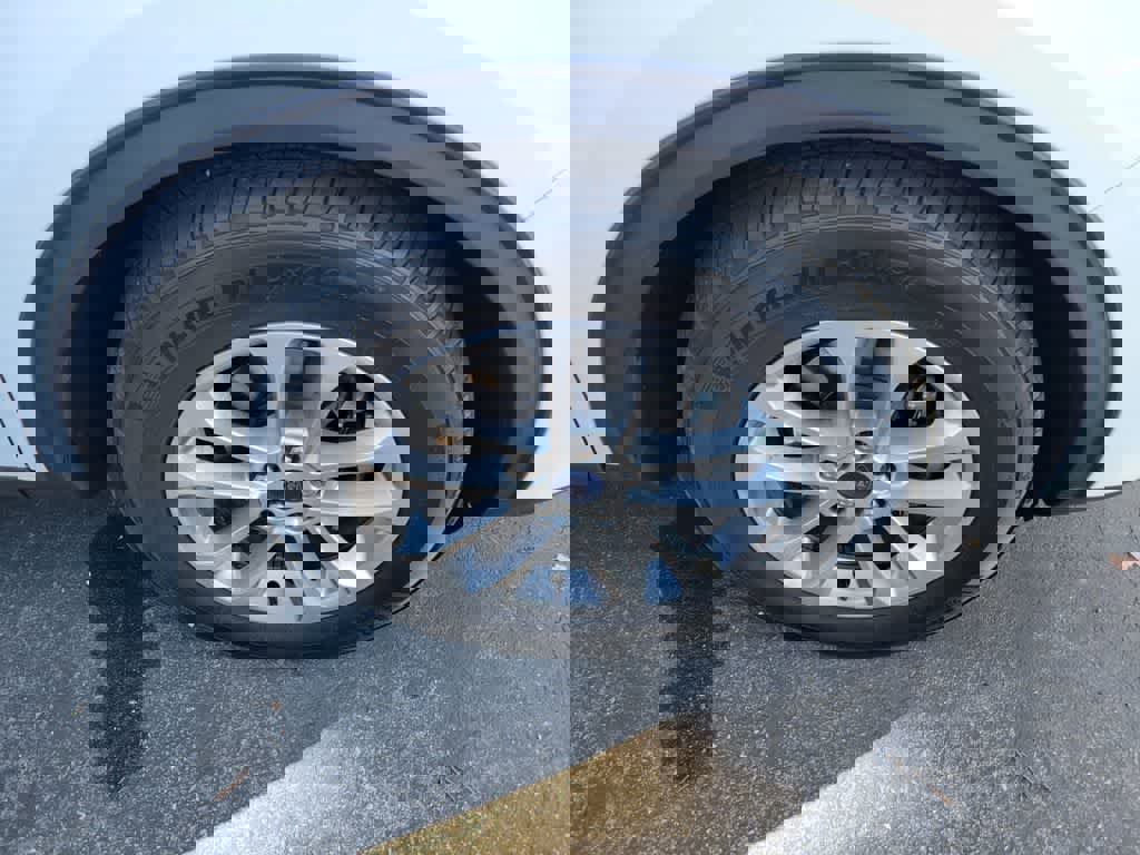 Used 2022 Ford Escape SE image 8