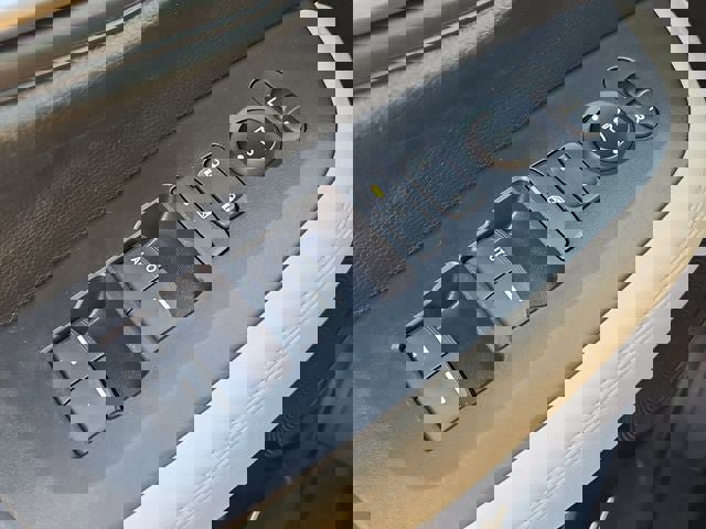 Certified 2025 Honda HR-V LX image 25