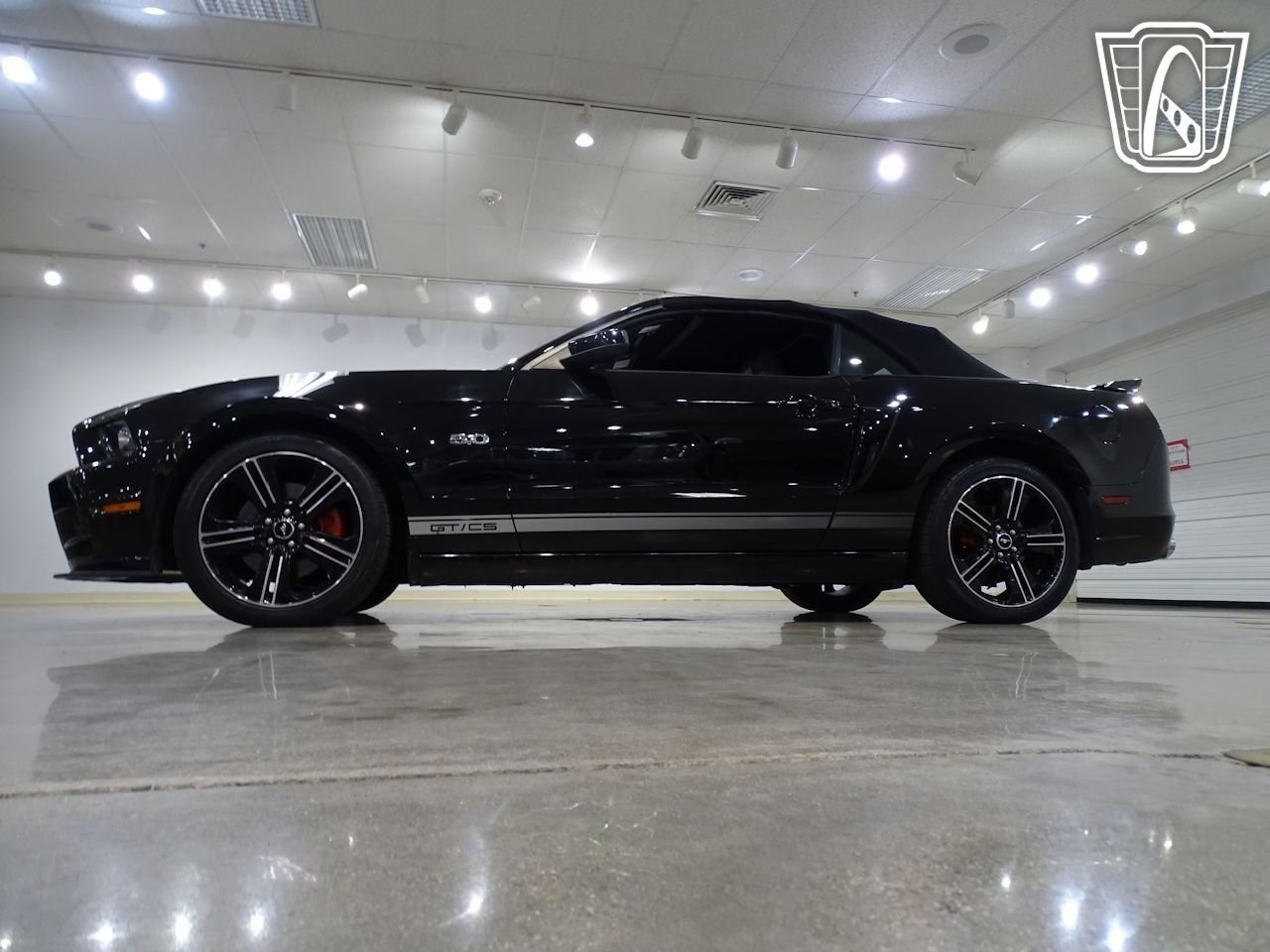 Used 2014 Ford Mustang GT Premium w/ Equipment Group 402A RWD image 8