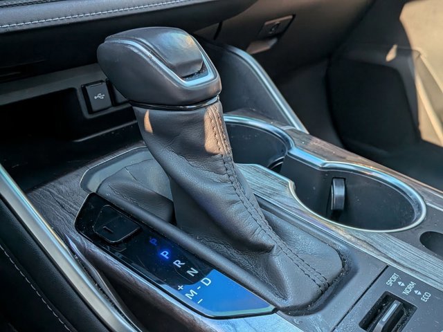 Used 2020 Toyota Highlander Limited image 11