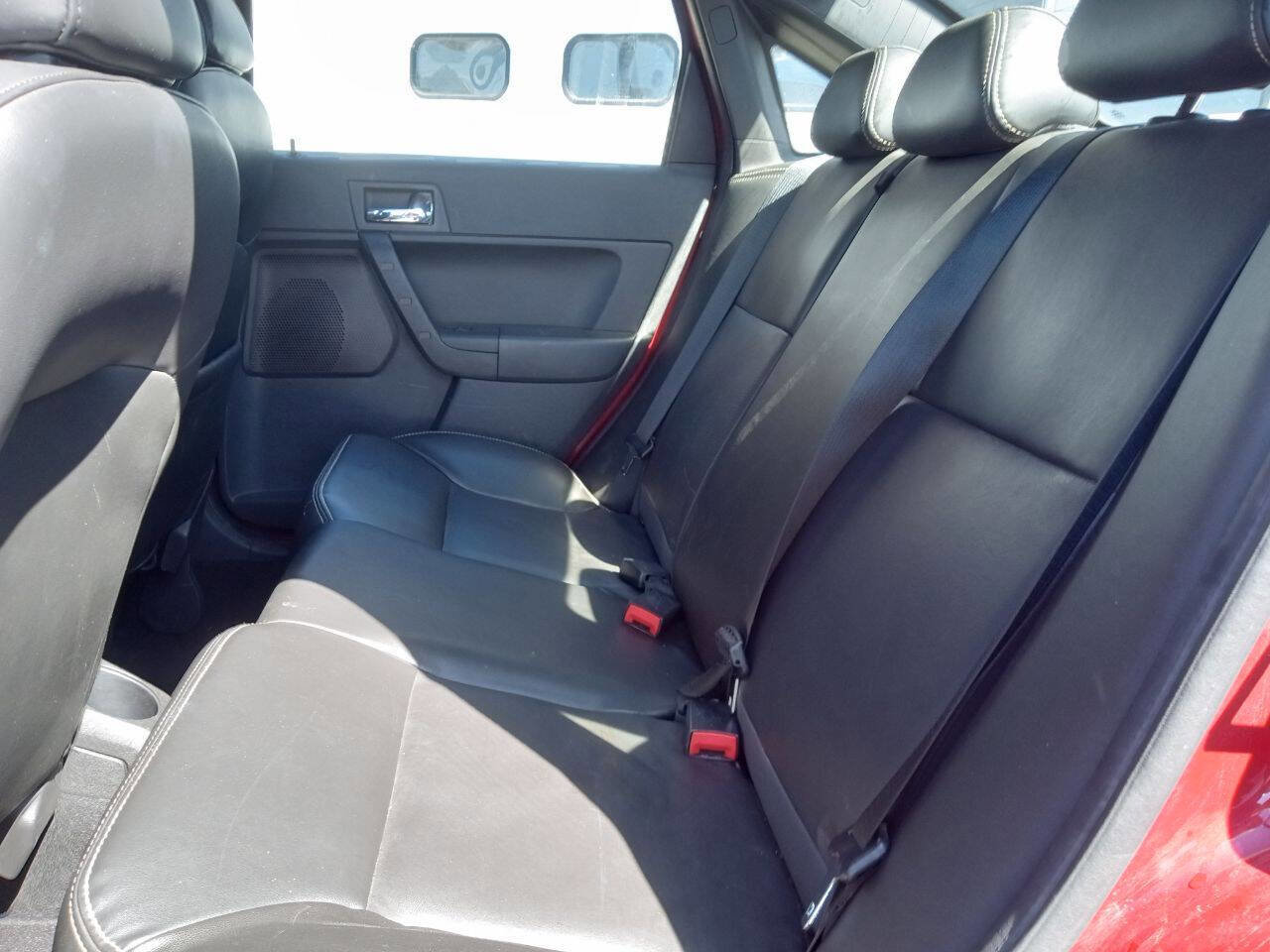 Used 2011 Ford Focus SEL w/ 301A Rapid Spec Order Code FWD image 11