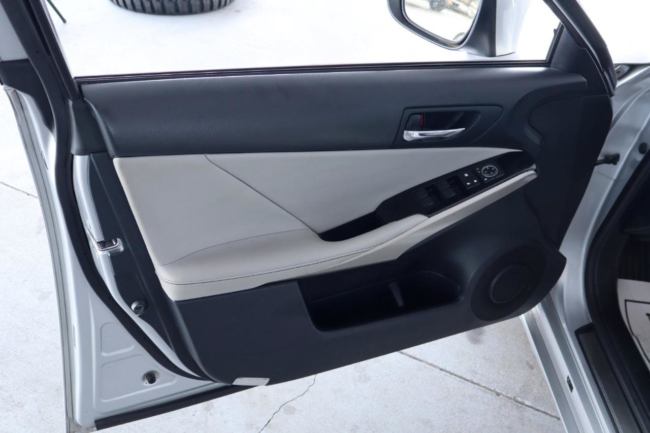 Used 2015 Lexus IS 250 AWD w/ Navigation System Package image 12