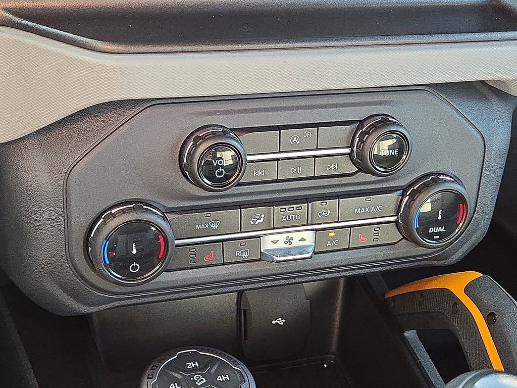 Used 2022 Ford Bronco Badlands w/ Sasquatch Package image 28