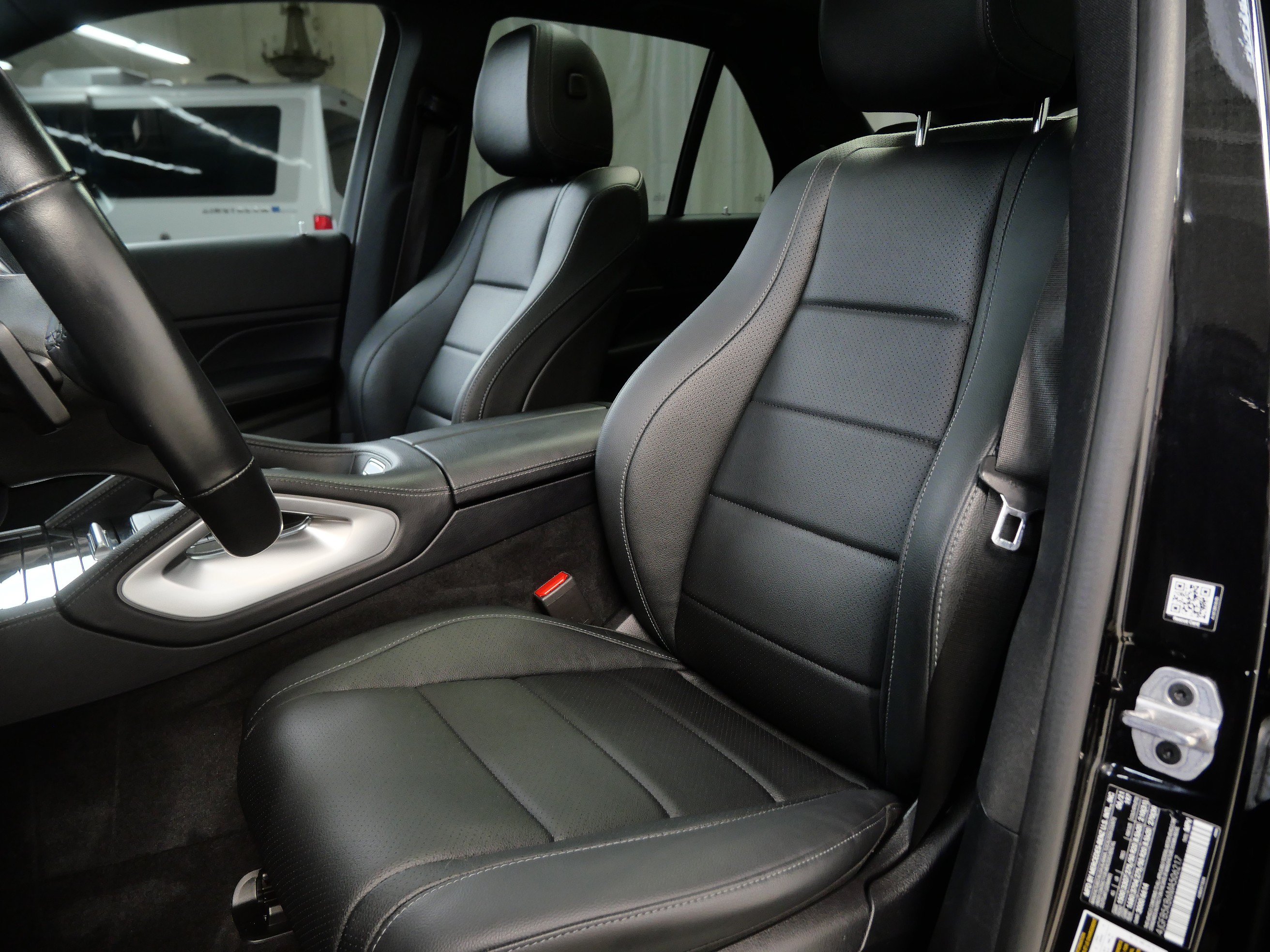 Used 2021 Mercedes-Benz GLE 450 4MATIC image 3