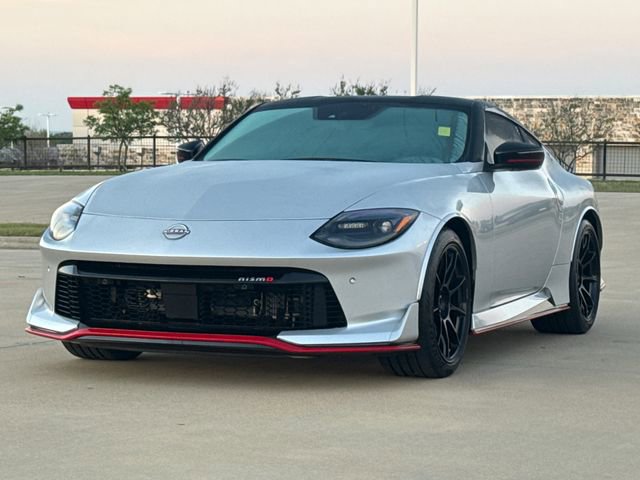 Used 2025 Nissan Z NISMO w/ Floor Mat Package image 3