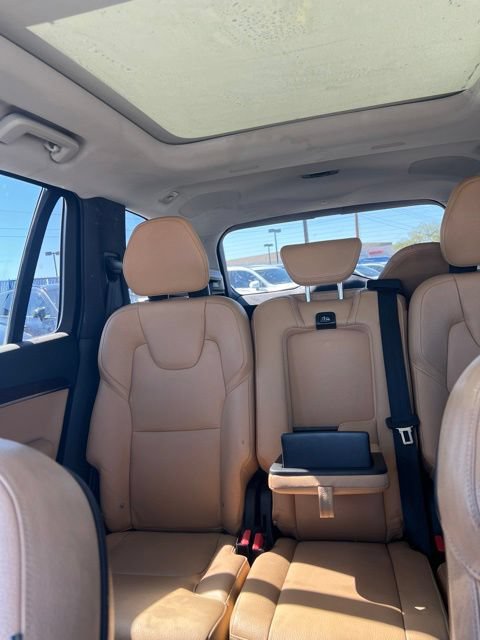 Used 2016 Volvo XC90 T6 Momentum w/ Momentum Plus Package AWD/4WD image 21