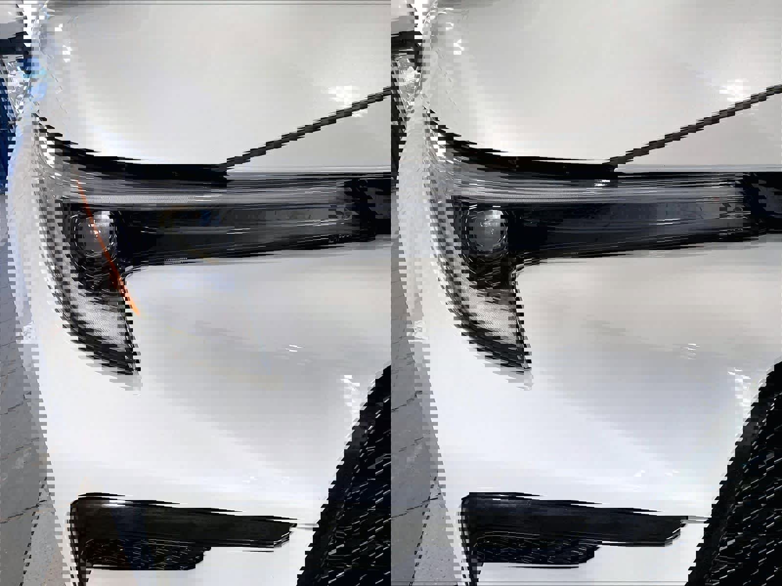 Certified 2025 Toyota Corolla SE FWD image 32