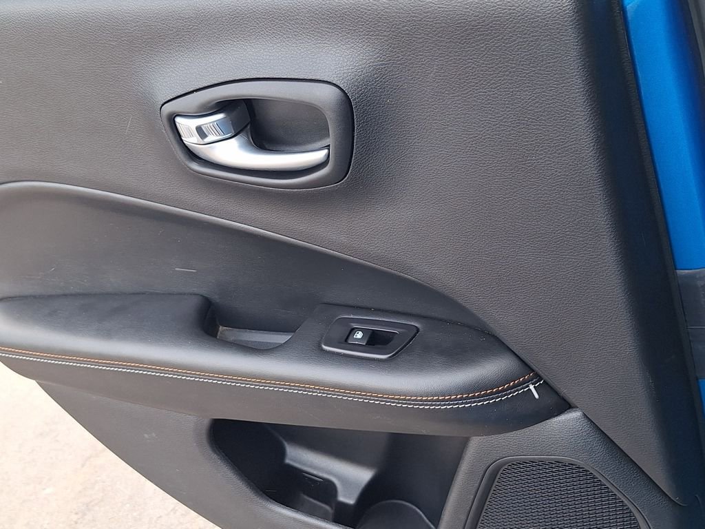 Used 2020 Jeep Compass Latitude image 14