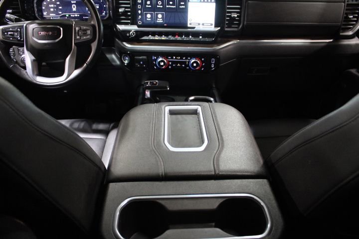 Used 2022 GMC Sierra 1500 SLT w/ SLT Premium Plus Package AWD/4WD image 34