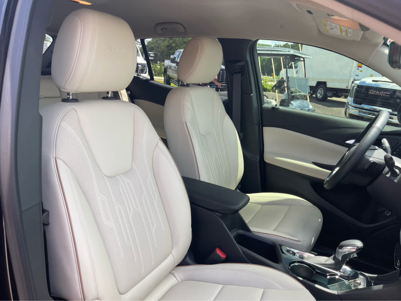 Used 2025 Buick Encore GX Avenir w/ Avenir Technology Package FWD image 25