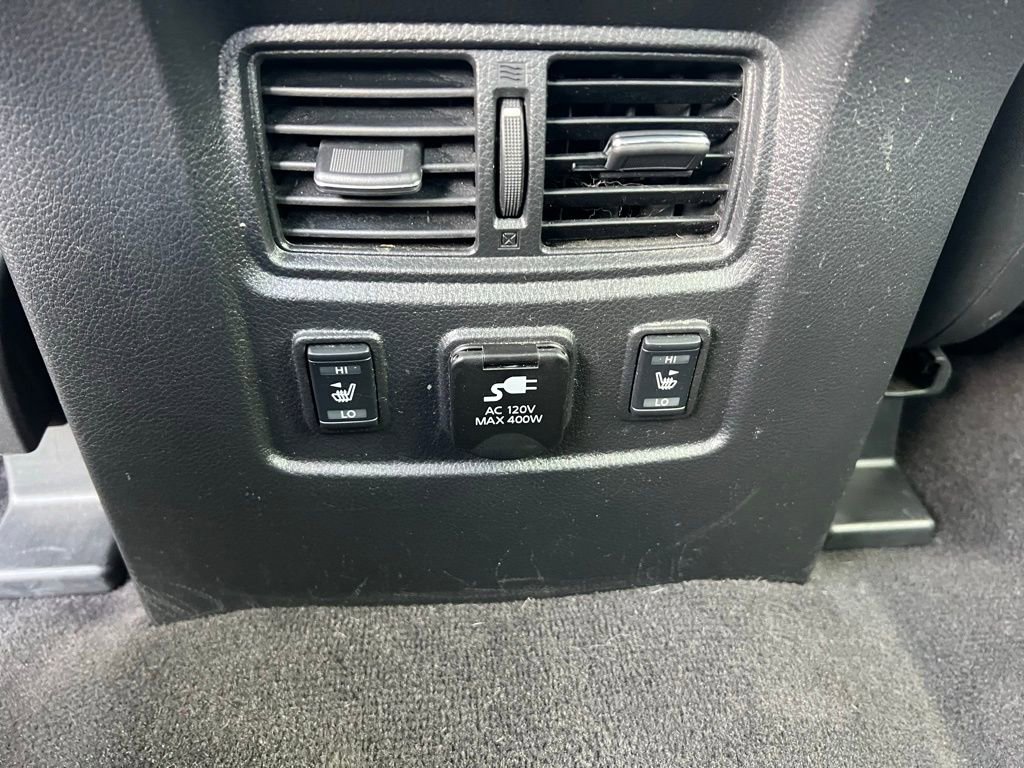 Used 2016 Nissan Titan Platinum Reserve image 21