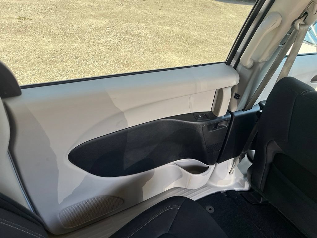 Used 2023 Chrysler Voyager LX FWD image 42