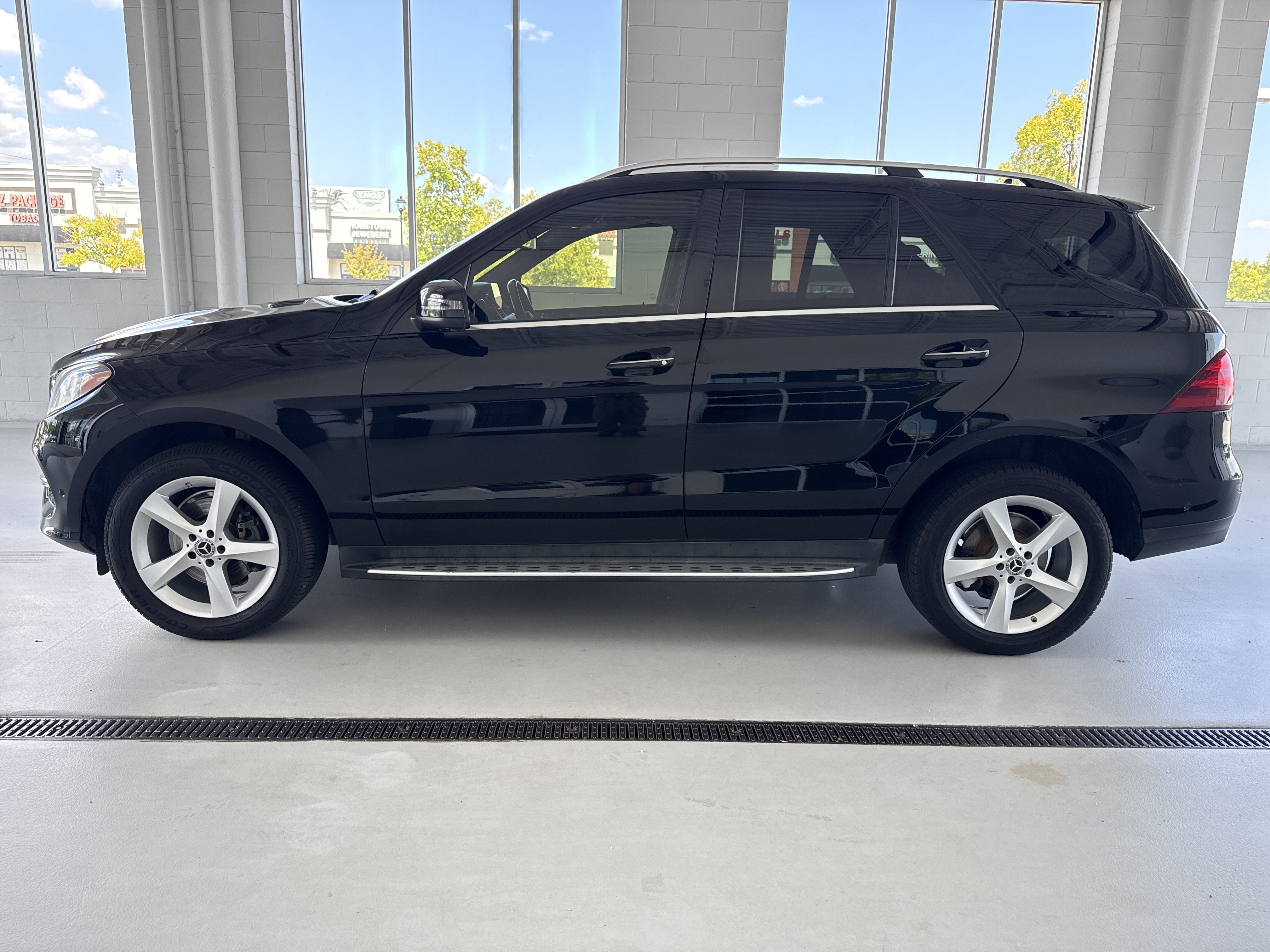 Used 2017 Mercedes-Benz GLE 350 image 7