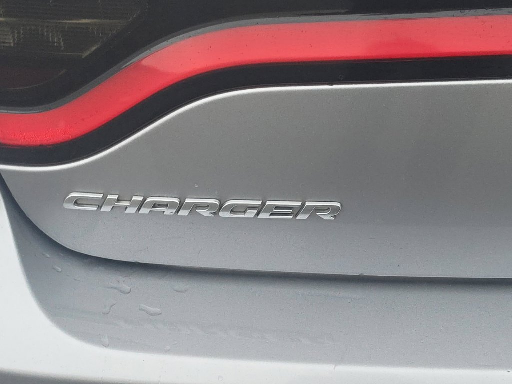 Used 2016 Dodge Charger R/T RWD image 7