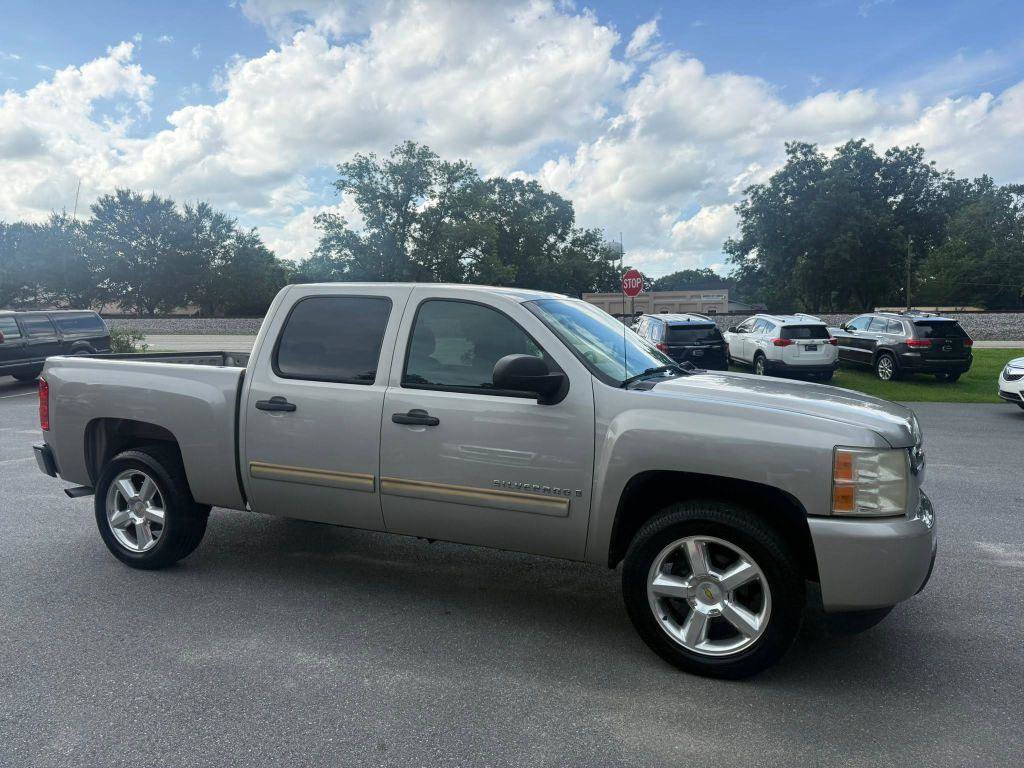 Used 2009 Chevrolet Silverado 1500 LT w/ All Star Package RWD image 4