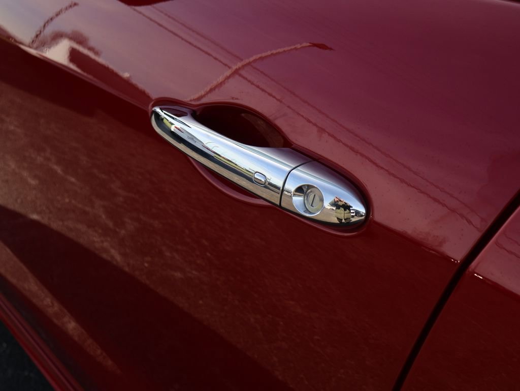 Used 2020 Maserati Levante GranLusso image 18