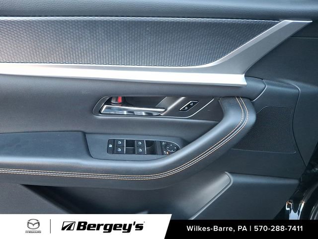 Certified 2025 MAZDA CX-70 Plug-In Hybrid w/ Premium Pkg image 15